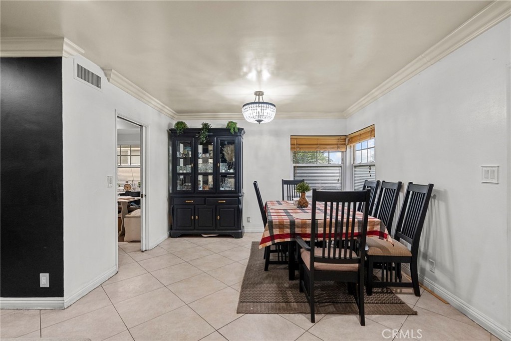 9253 Hayvenhurst Avenue