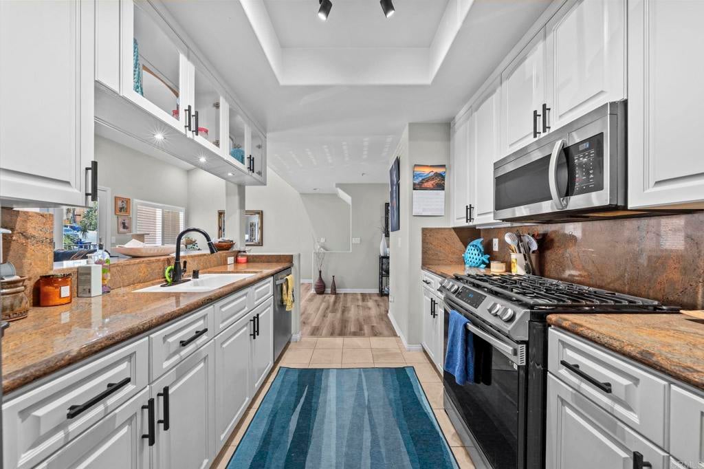 7546 Romeria Street, Carlsbad CA 92009