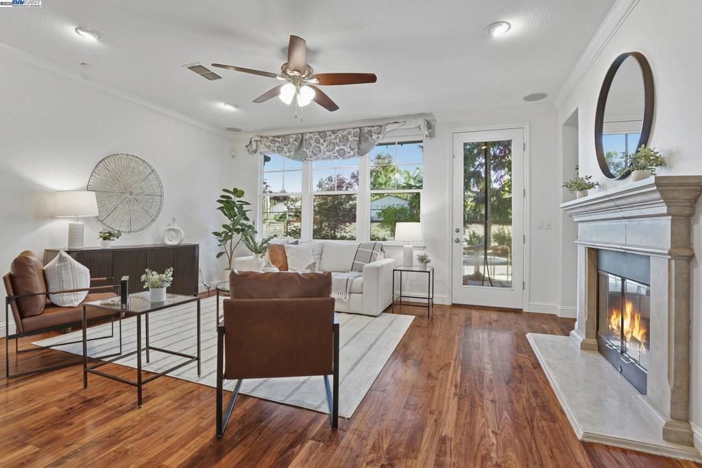 VINEYARD GATE - Residential