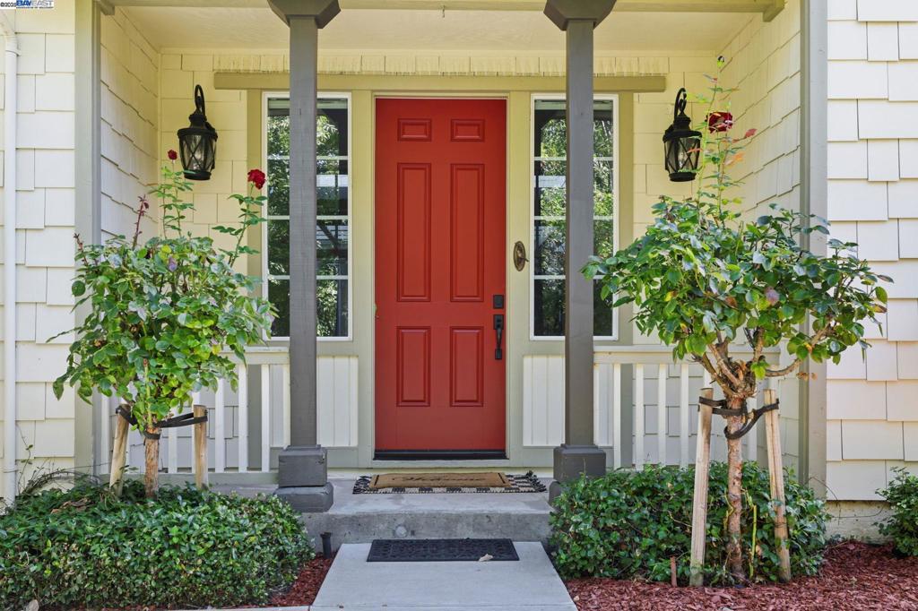 VINEYARD GATE - Residential
