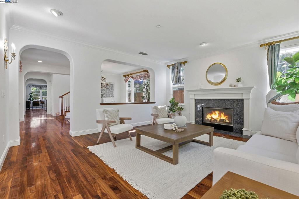 VINEYARD GATE - Residential