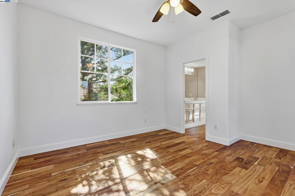 VINEYARD GATE - Residential