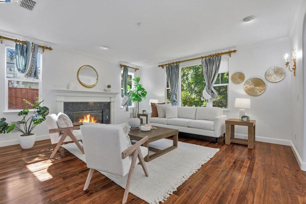 VINEYARD GATE - Residential