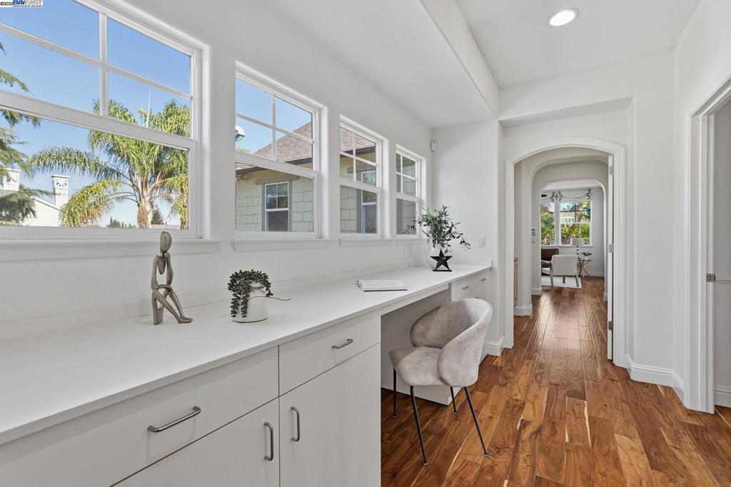 VINEYARD GATE - Residential