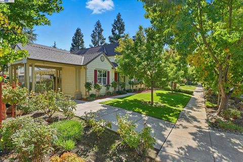 Photo of 2662 St Helena Ct, Livermore, CA 94550 (MLS # 41115557) Photo of 2662 St Helena Ct, Livermore, CA 94550 (MLS # 41115557)