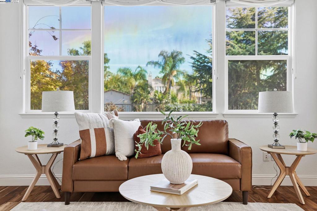 VINEYARD GATE - Residential