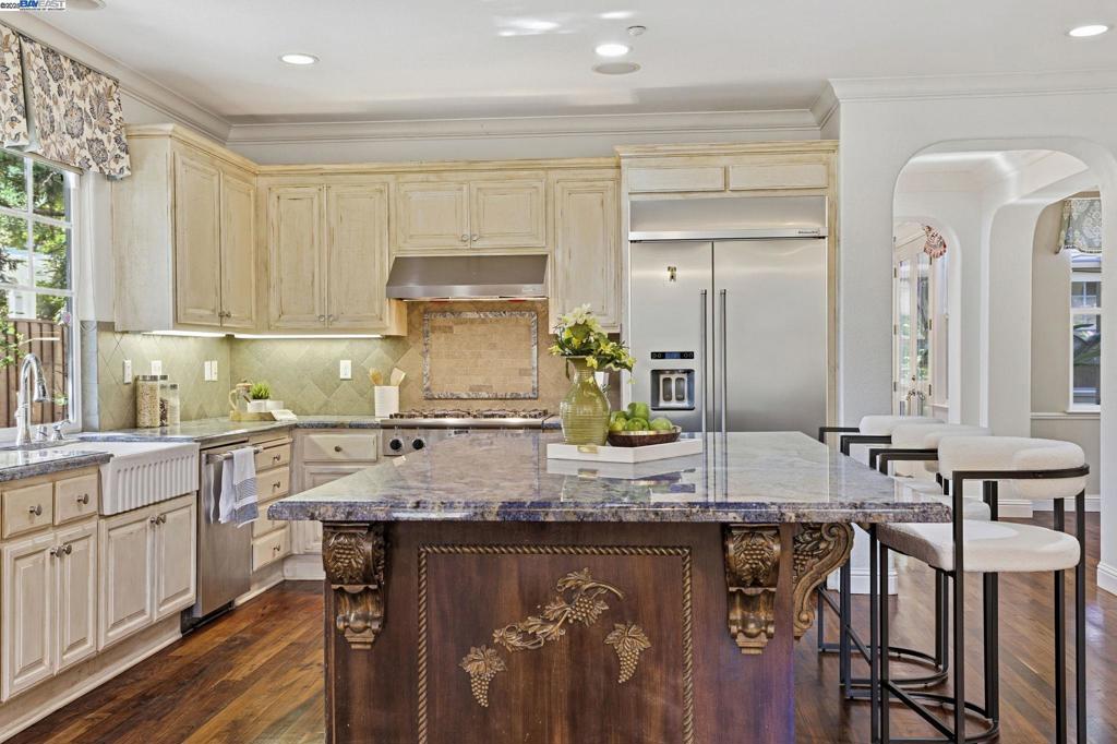 VINEYARD GATE - Residential