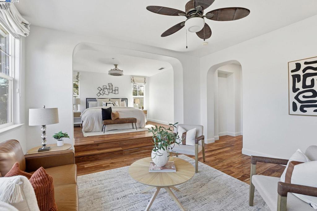 VINEYARD GATE - Residential