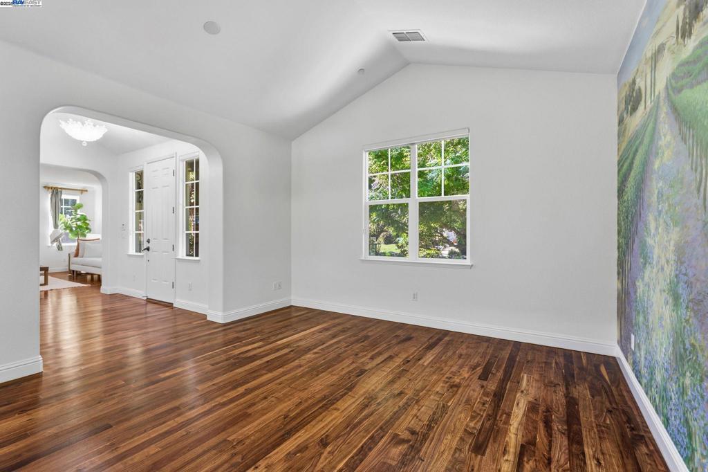 VINEYARD GATE - Residential