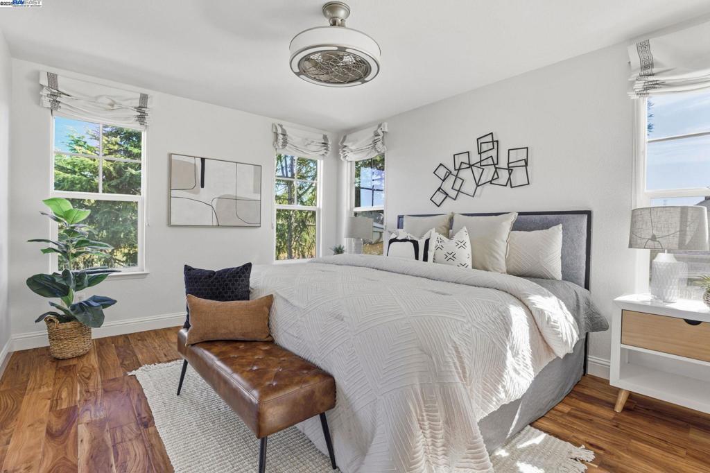 VINEYARD GATE - Residential