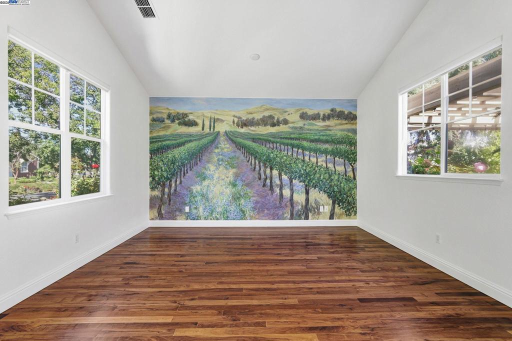 VINEYARD GATE - Residential