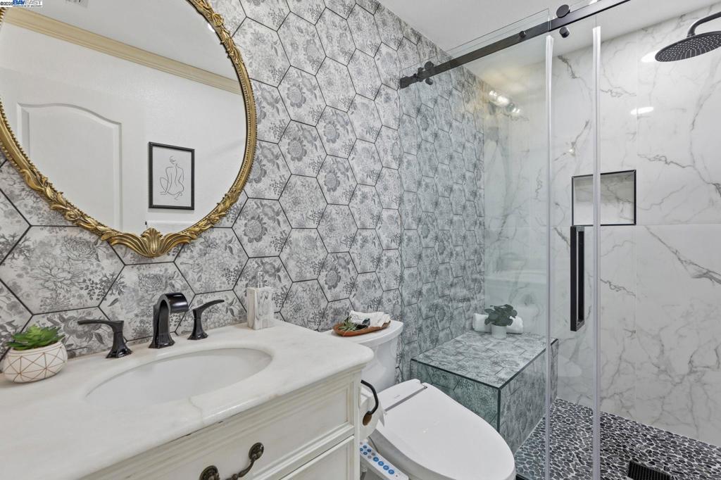 VINEYARD GATE - Residential