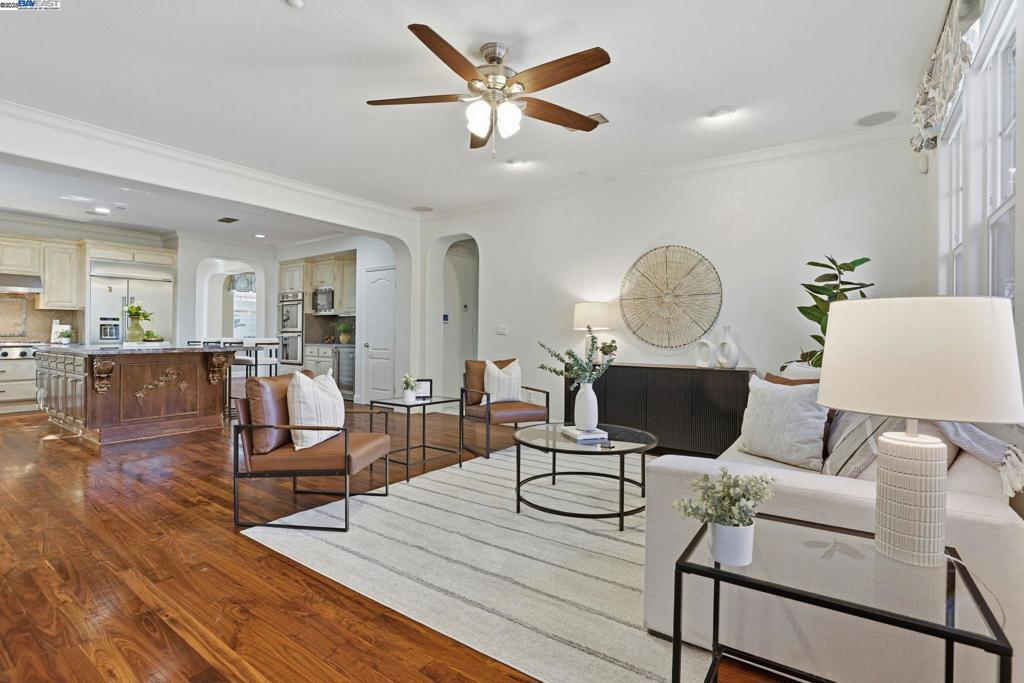 VINEYARD GATE - Residential