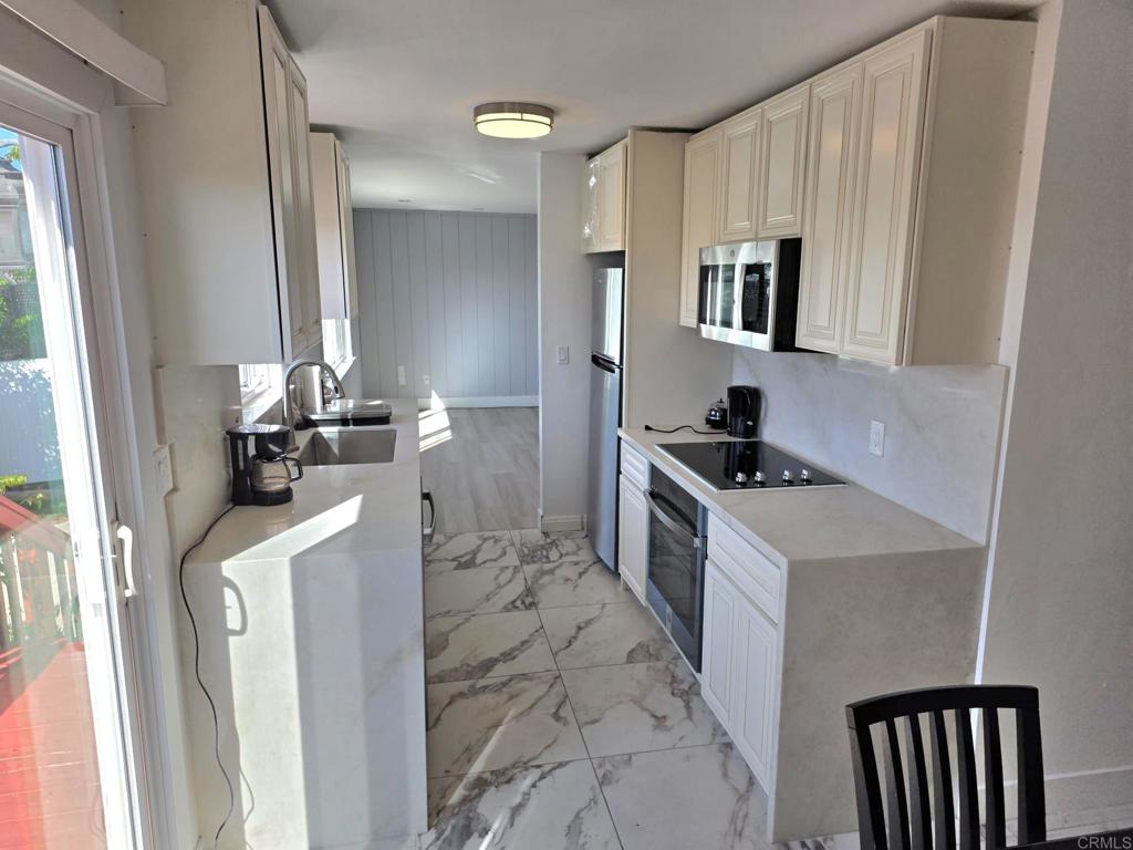 3932 Mount Acadia Boulevard