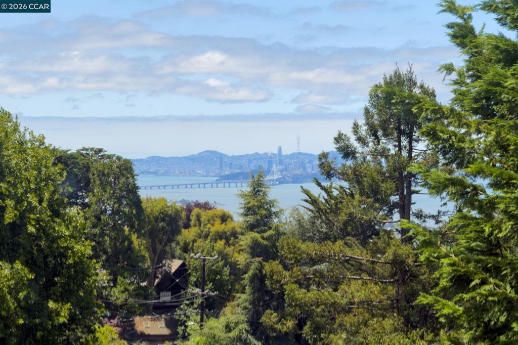 7 9 El Portal Ct
