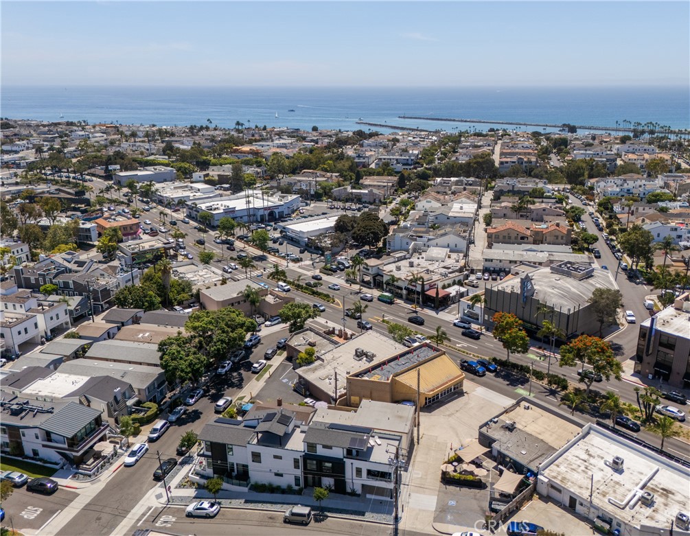 Corona del Mar North of PCH (CNHW) - Residential