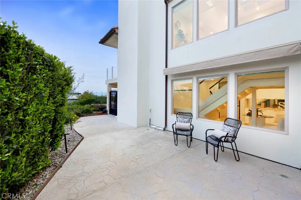 Newport Beach, California 92660, United States, 3 Bedrooms Bedrooms, ,4 BathroomsBathrooms,Residential,Active,135588