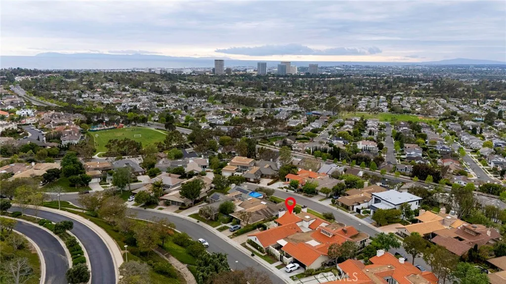 Newport Beach, California 92660, United States, 3 Bedrooms Bedrooms, ,4 BathroomsBathrooms,Residential,Active,135588