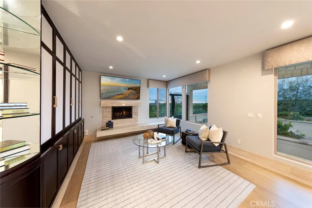 Newport Beach, California 92660, United States, 3 Bedrooms Bedrooms, ,4 BathroomsBathrooms,Residential,Active,135588