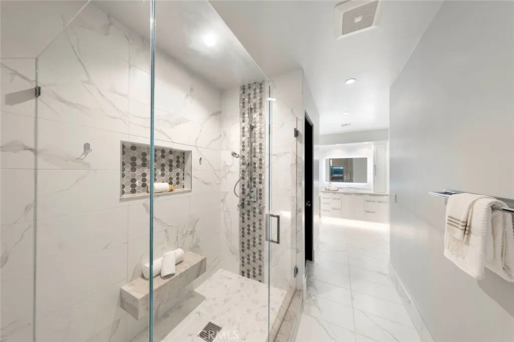 Newport Beach, California 92660, United States, 3 Bedrooms Bedrooms, ,4 BathroomsBathrooms,Residential,Active,135588