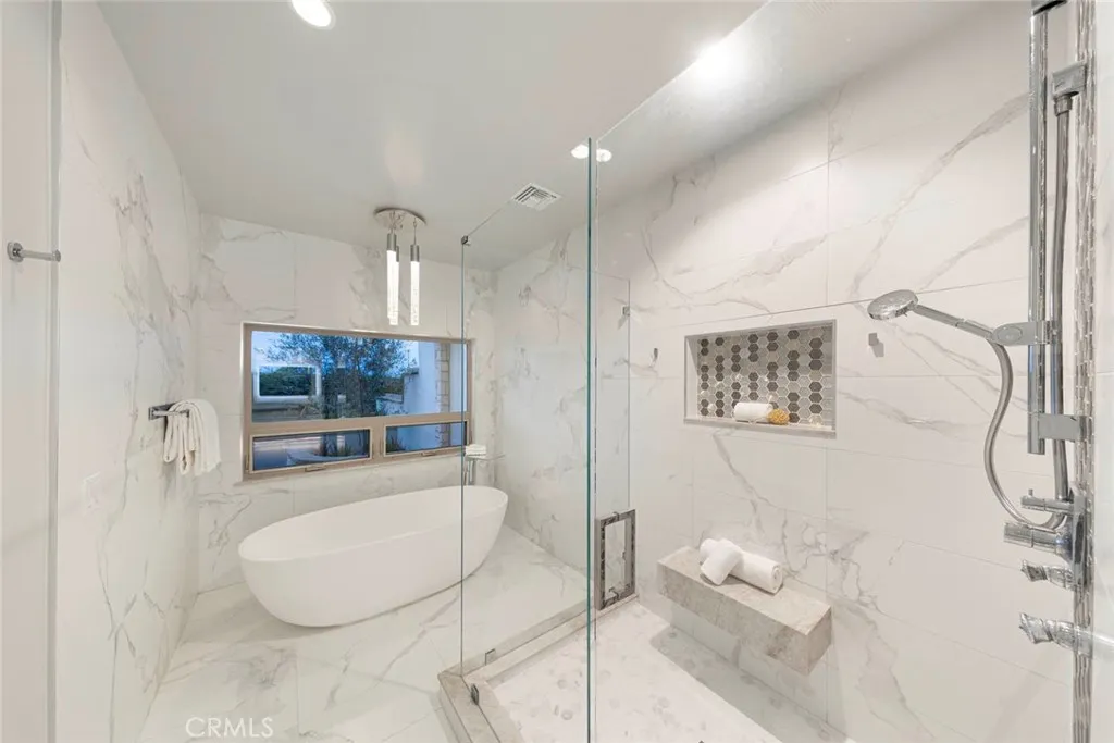 Newport Beach, California 92660, United States, 3 Bedrooms Bedrooms, ,4 BathroomsBathrooms,Residential,Active,135588