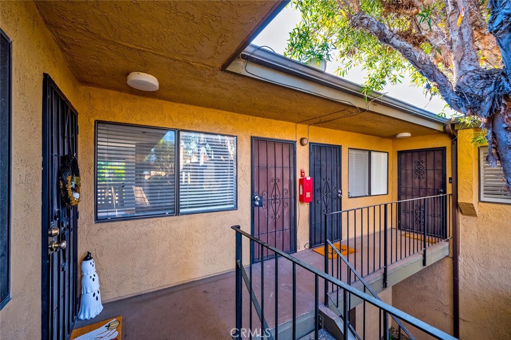 Alamitos Beach (AB) - Residential Lease