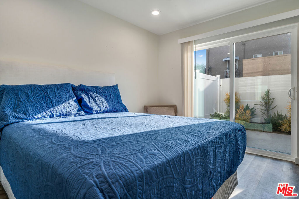 Welcome to 2627 1/2 Somerset Dr, a beautifully updated studio in the heart of vibrant West Adams! This sleek and modern space offers comfort and charm with AC and heat, a refrigerator included, and a rare large private yardperfect for relaxing, entertaining, or soaking in the Southern California sun. The unit is pet-friendly and enjoys a detached, private feel, offering peace and quiet while still being close to it all.Situated on a quiet residential street, this studio places you just minutes from Culver City, Mid-City, and the Expo Line, making commuting a breeze. West Adams is one of LA's most exciting and rapidly growing neighborhoods, filled with a mix of historic charm and modern energy. You'll find beloved local coffee shops, artisan restaurants, farmers markets, and art spaces all within a short stroll or bike ride. Don't miss hotspots like Alta Adams, Highly Likely Caf, Mizlala, and moreplus easy access to downtown, the beach, and freeways.Street parking available. Come enjoy the perfect balance of urban convenience and private retreat in one of LA's most dynamic pockets!
