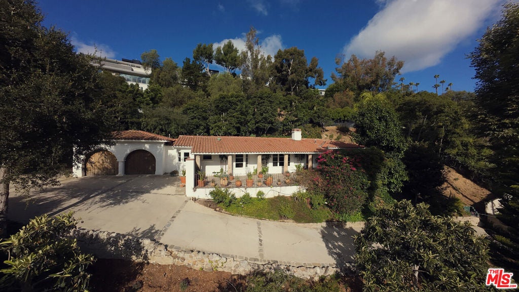 Photo of 2627 Outpost Drive, Los Angeles, CA 90068 (MLS # 26843025)