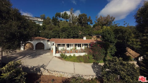 Photo of 2627 Outpost Drive, Los Angeles, CA 90068 (MLS # 26843025)