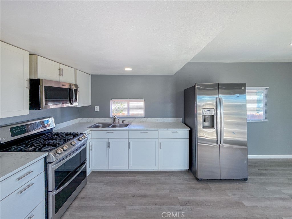 1258 W Rosamond Boulevard 14