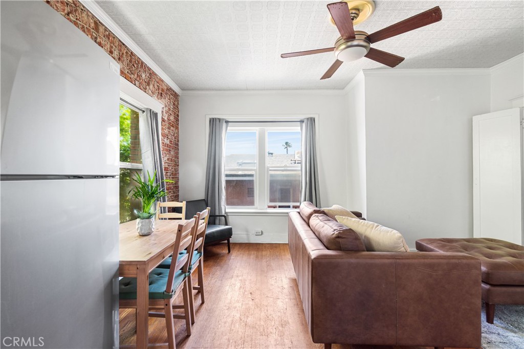 325 w 3rd street 210