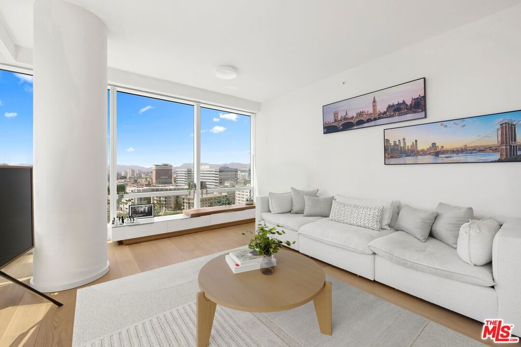 877 Francisco Street 1811, Los Angeles CA 90017