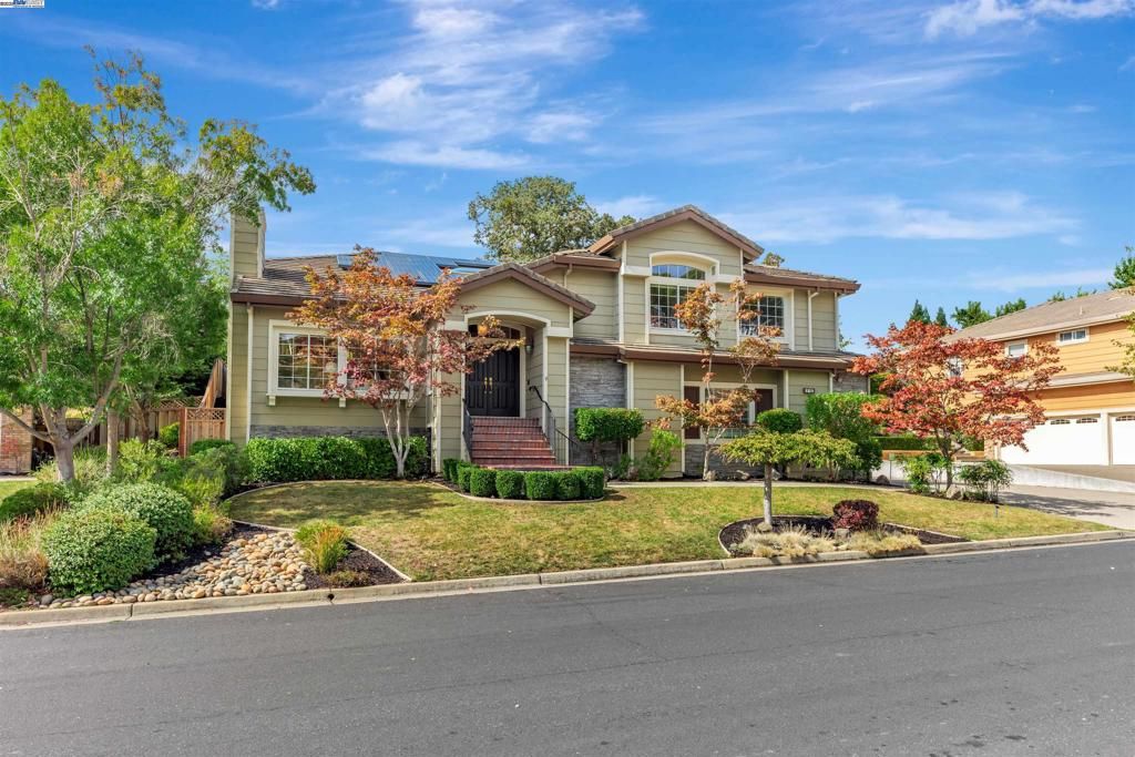 Photo of 1169 Sunrise Ridge Dr Dr, Lafayette, CA 94549 (MLS # 41113635)