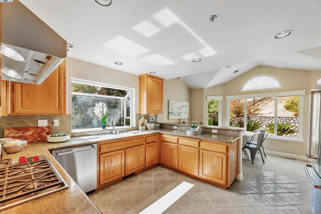 RELIEZ HIGHLANDS - Residential
