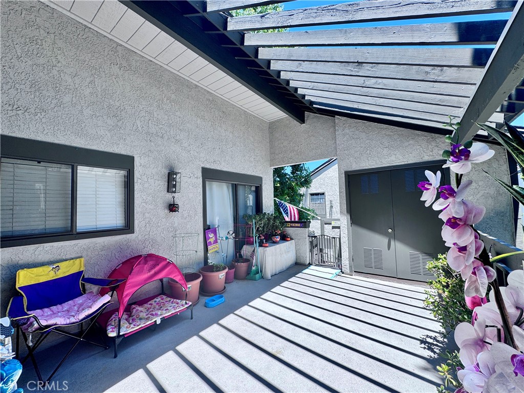 2532 W Macarthur Boulevard B