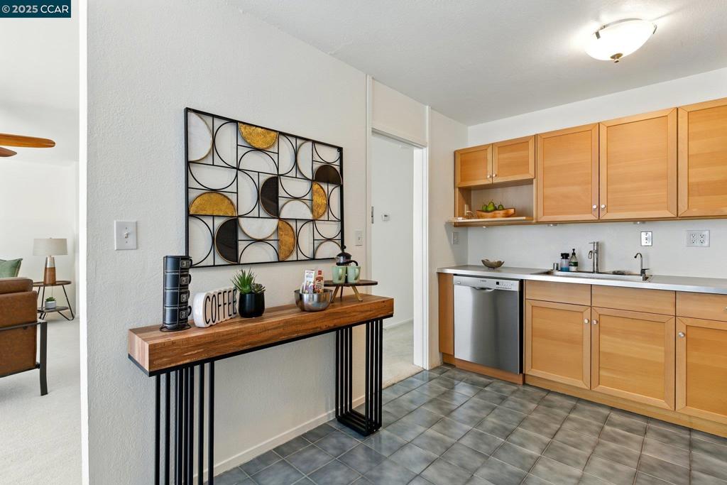 ADAMS POINT - Residential