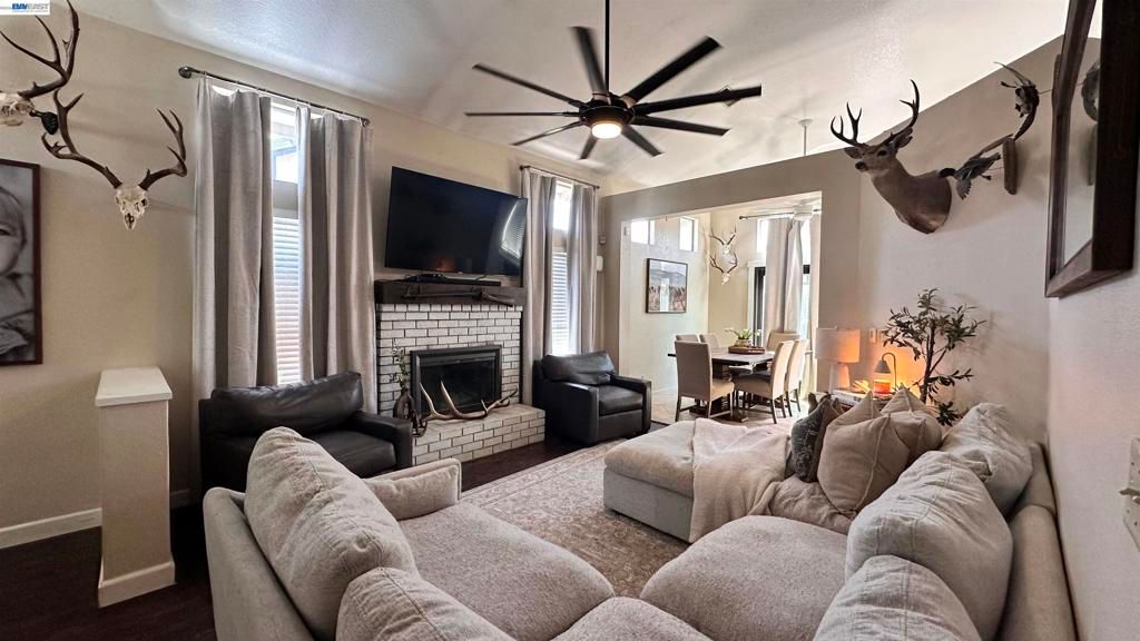 Photo of 502 Chablis Way, Manteca, CA 95337 (MLS # 41128933)