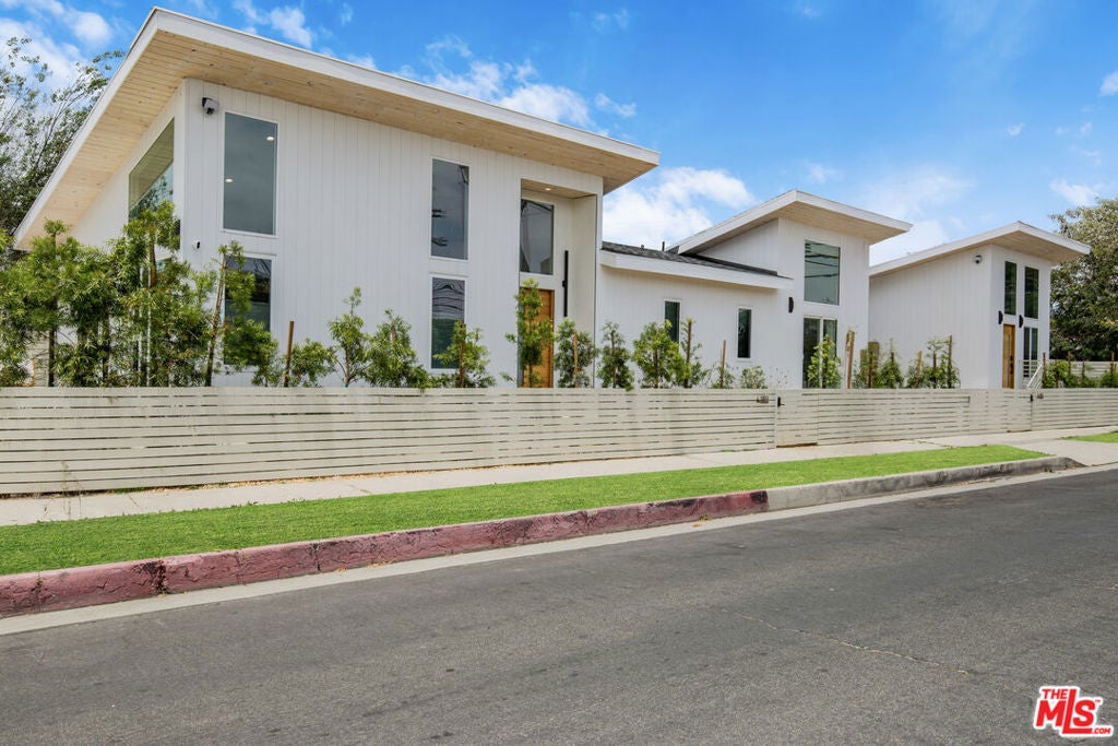 11959 W Juniette Street, Culver City CA 90230