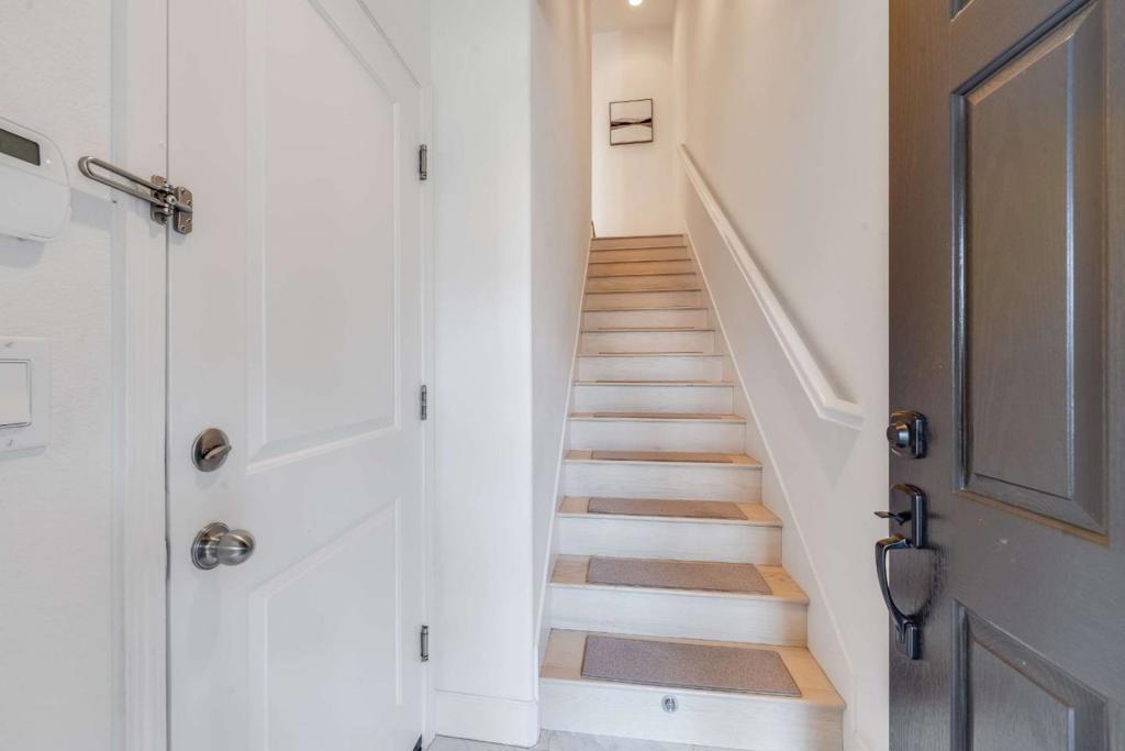 7 Artisan Way