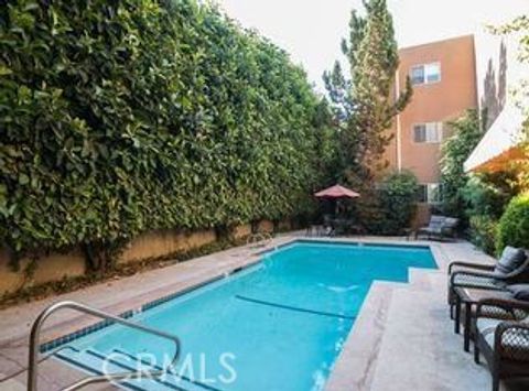 Photo of 4240 Fulton AVE, Studio City, CA 91604 (MLS # AR26117832)