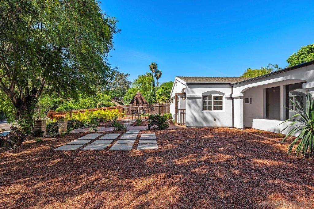 4525 Avocado Blvd