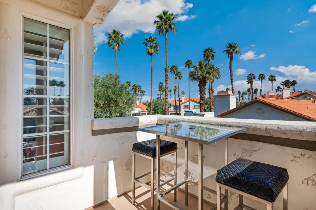 153 Desert Falls Drive E