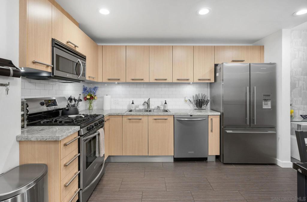 1431 Pacific Hwy 113