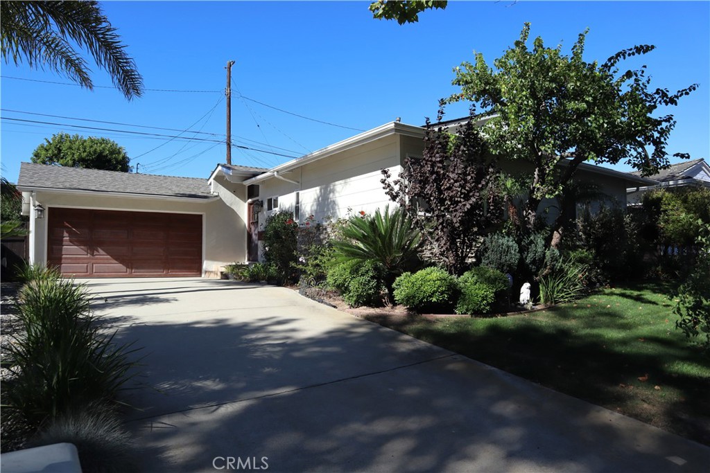 Welcome to this beautiful home nestled in the highly sought-after south neighborhood of Torrance. With its ideal location just minutes from the beach, award-winning schools, and scenic parks, this property offers the perfect blend of coastal living and suburban comfort. Inside, you’ll find a spacious open floor plan filled with natural light, featuring a warm and inviting living room, a functional kitchen with ample cabinetry. This home also includes spacious 3 bedrooms and 2 bathrooms. Outside you can enjoy a private backyard retreat, perfect for entertaining, gardening, or simply unwinding. The property also offers convenient parking with a 2-car garage and driveway. This home combines an unbeatable location with timeless charm.