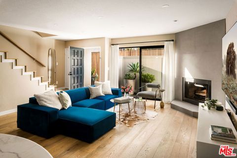 Photo of 1128 15th Street #3, Santa Monica, CA 90403 (MLS # 25614121)