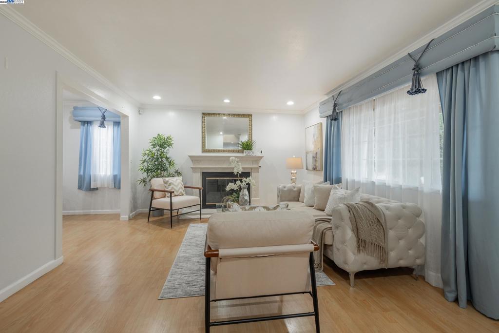 MILPITAS - Residential