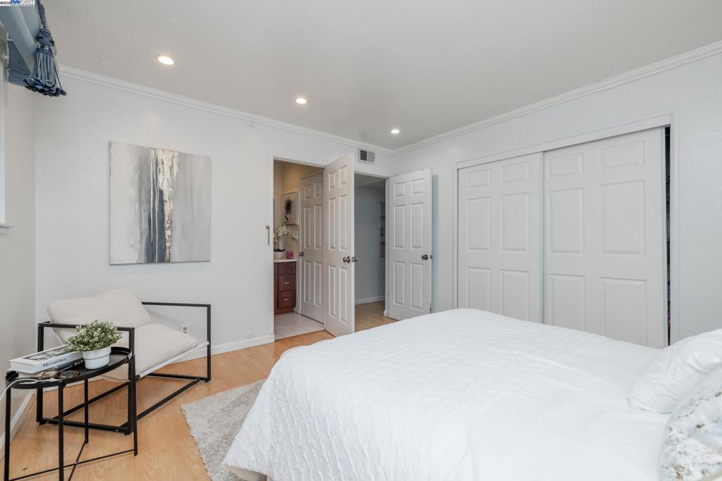 MILPITAS - Residential