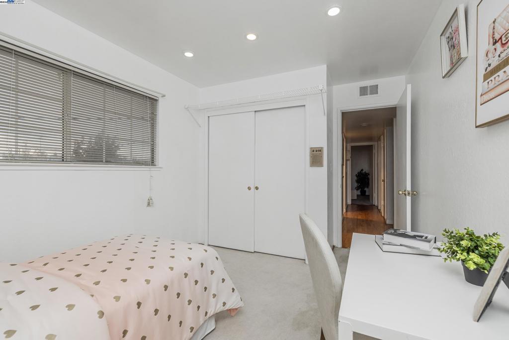 MILPITAS - Residential