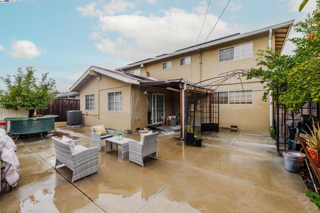 MILPITAS - Residential