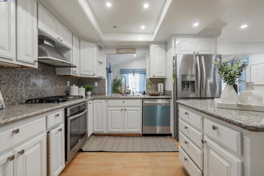 MILPITAS - Residential